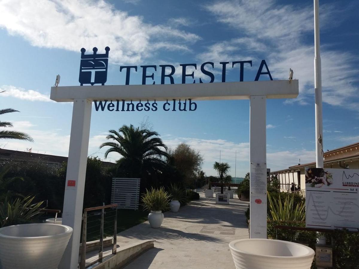 Teresita Wellness Club Apartment Виареджо Екстериор снимка