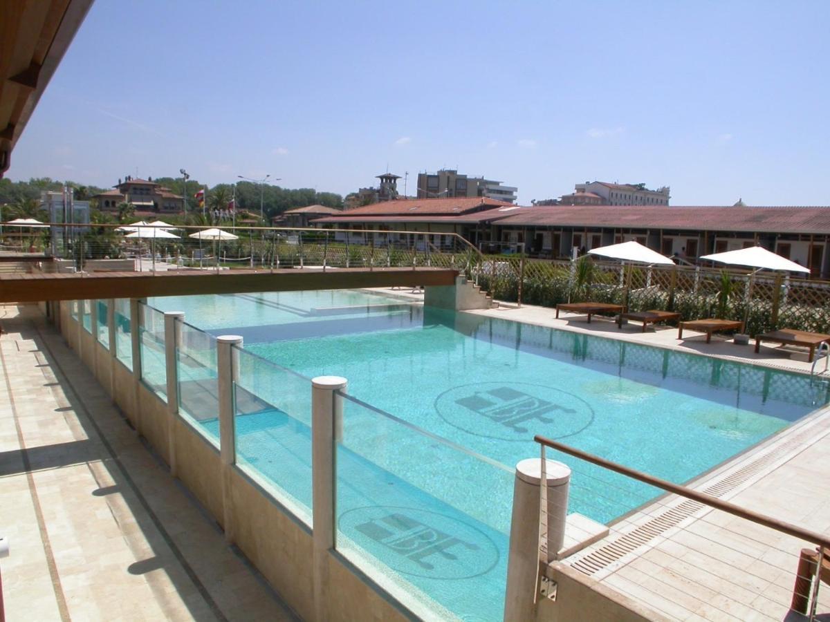 Teresita Wellness Club Apartment Виареджо Екстериор снимка